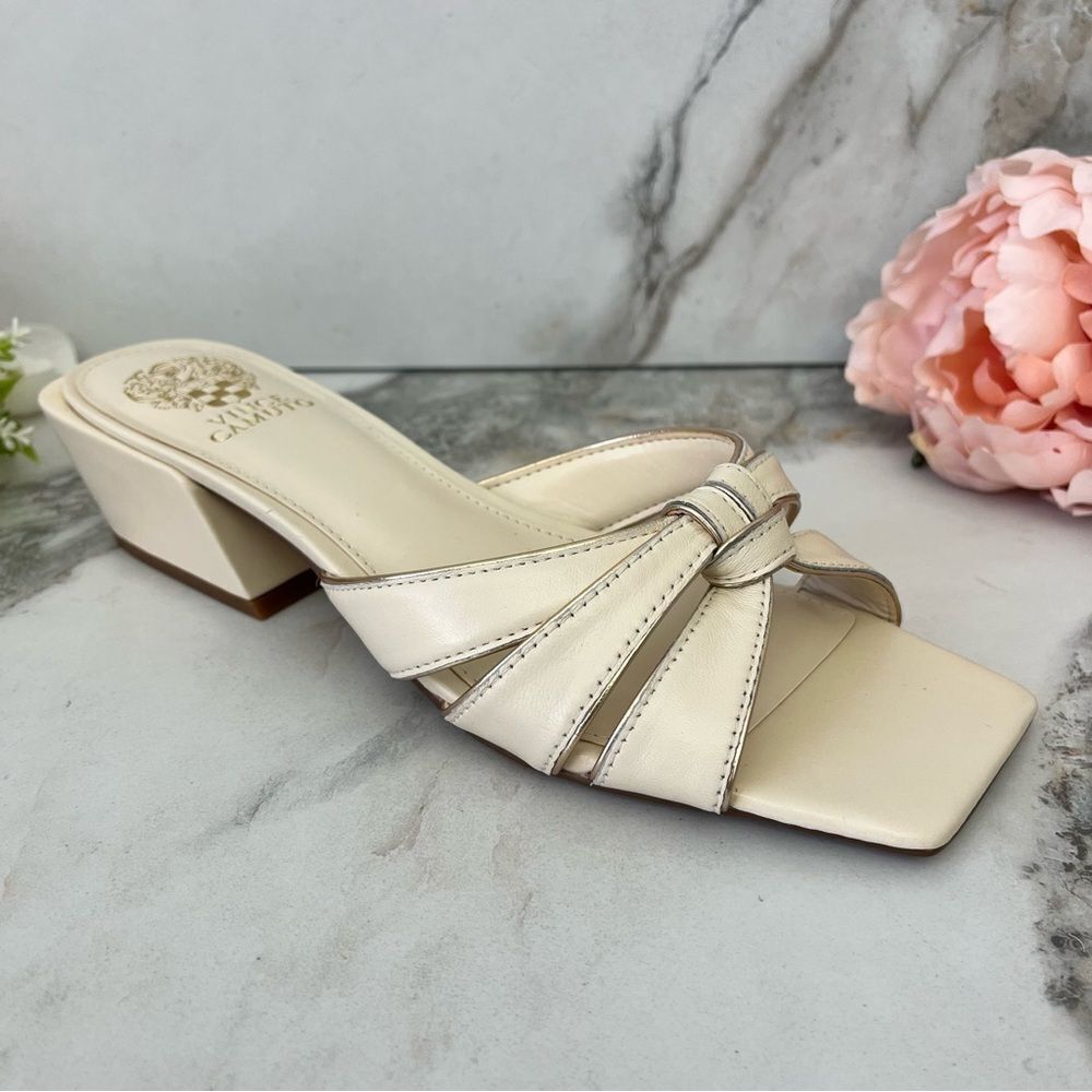 VINCE CAMUTO Selaries Leather Slide Sandal in Warm Vanilla 9.5 NEW - Picture 3 of 16